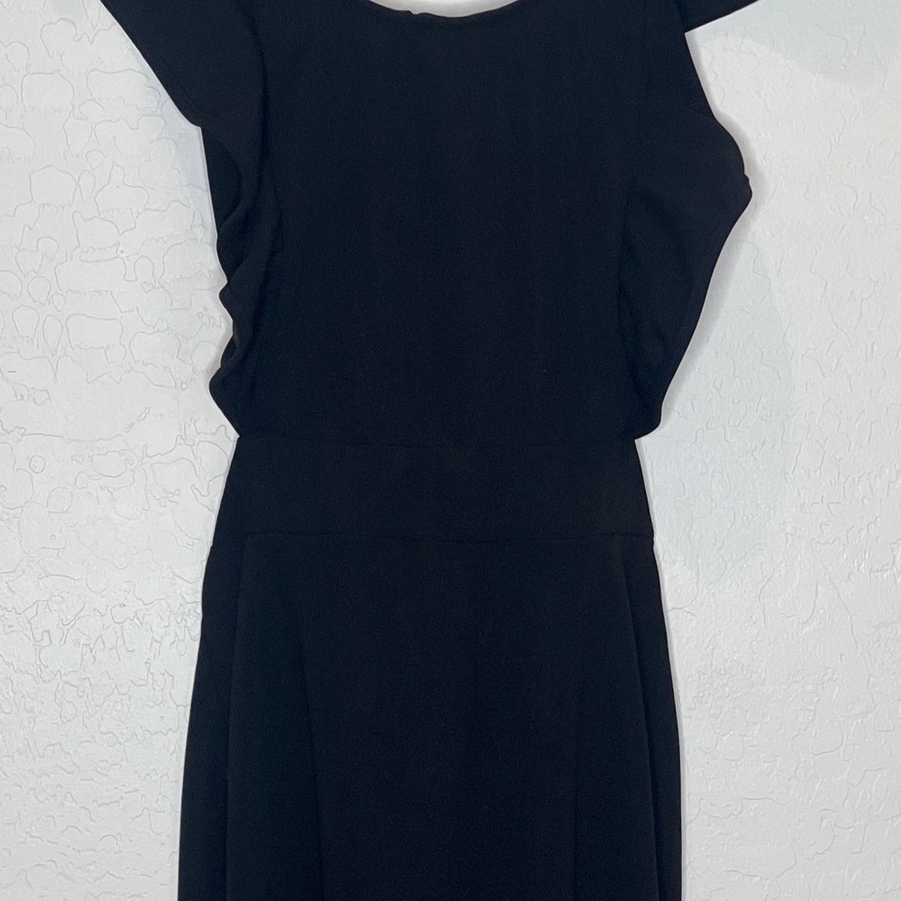 Hello Molly Black Flutter Sleeve Jumpsuit with tie and cutting back Small - Picture 4 of 12